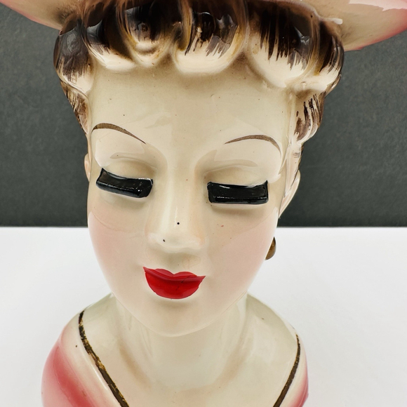 Vintage Nippon Yoko Boeki Lady 7” Head Vase Blond Floral Feather Top Ceramic - Picture 2 of 15